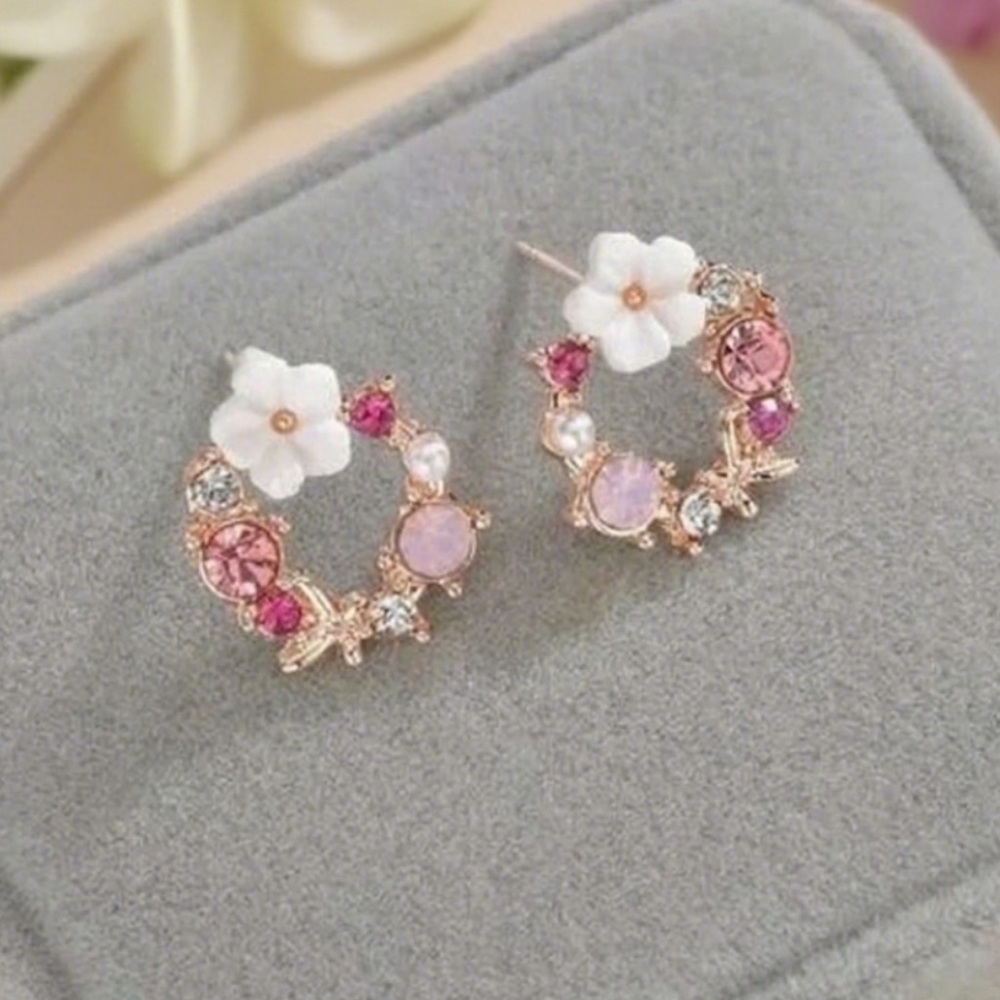 Ramla Rose Gold Flower Earrings - Picture 3 of 7